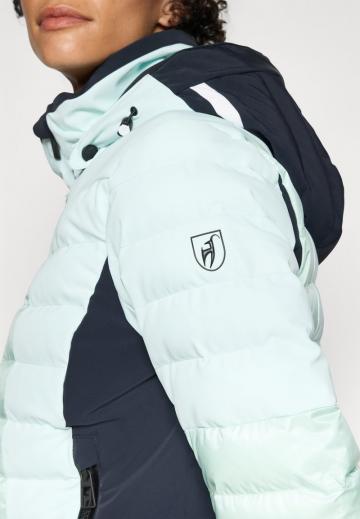 Спортивная куртка