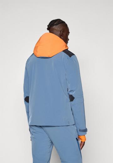 Сноубордическая куртка