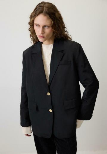Блейзер с накладными карманами