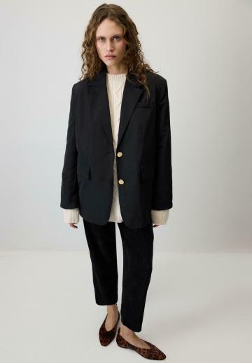 Блейзер с накладными карманами