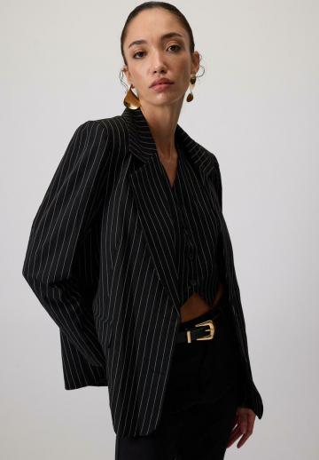 Короткое пальто