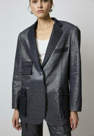 Блейзер с накладными карманами