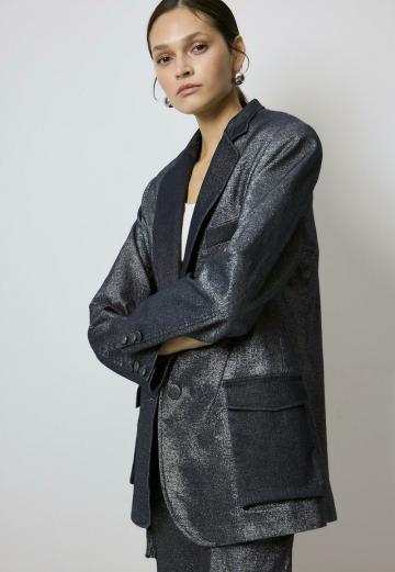 Блейзер с накладными карманами