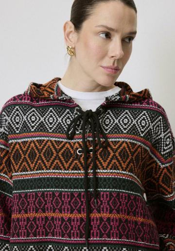 Пуловер с капюшоном