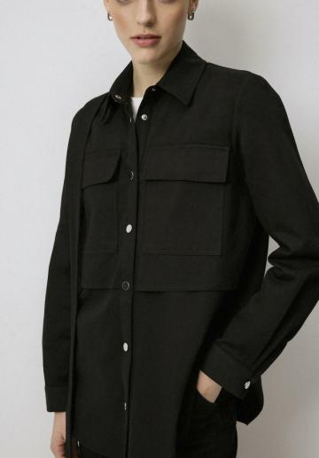 Куртка с накладнымит карманами