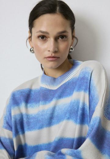 Длинный пуловер