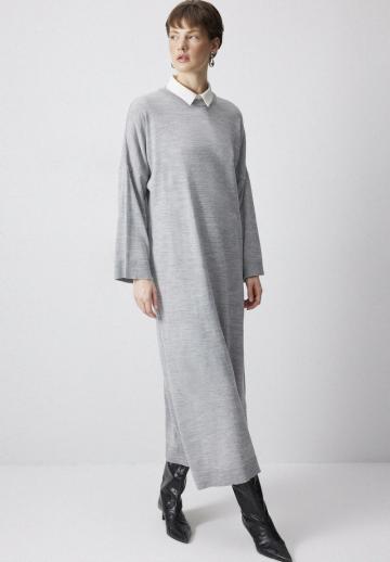 Вязаное платье