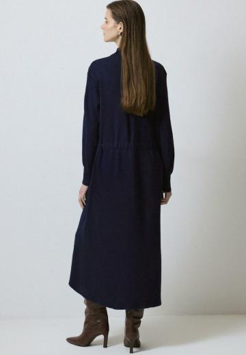 Вязаное платье