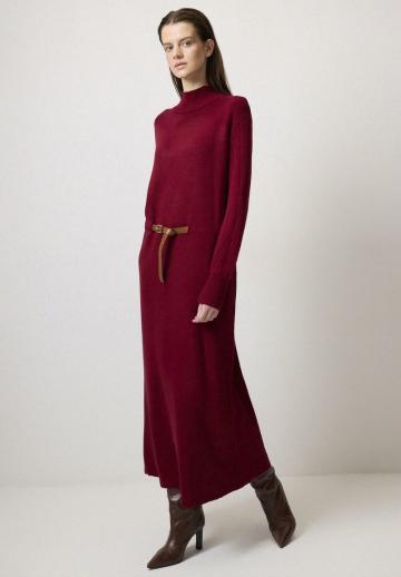 Вязаное платье