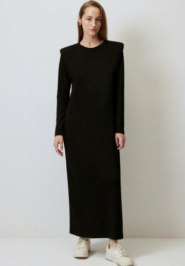 Вязаное платье