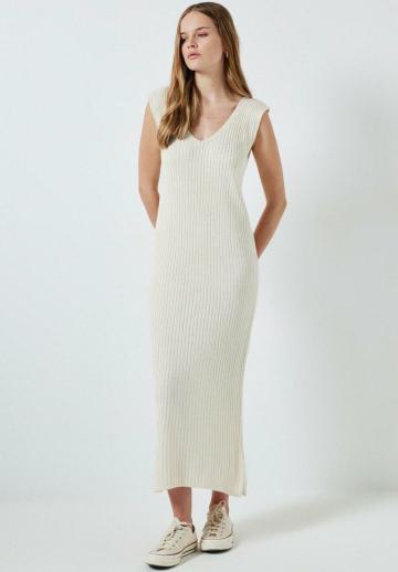 Пуловер в полоску