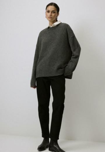 Длинный пуловер