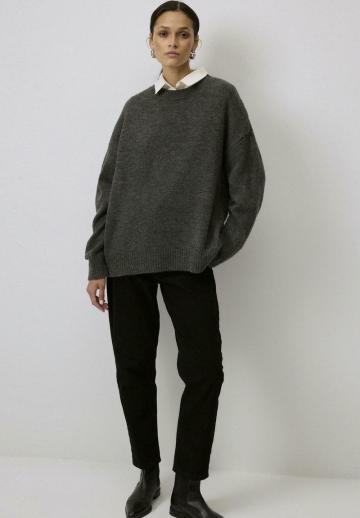 Длинный пуловер