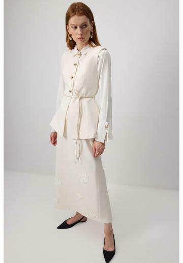 Длинный жилет