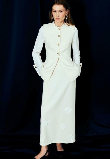 Длинный жилет