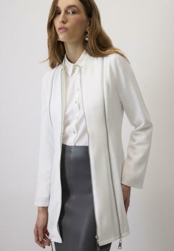 Короткое пальто