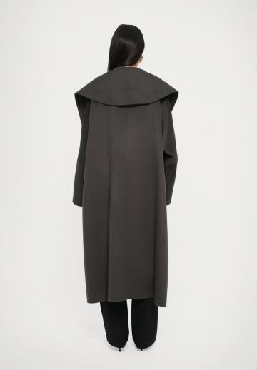 Шерстяное пальто