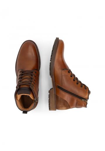 Ботинки на шнуровке