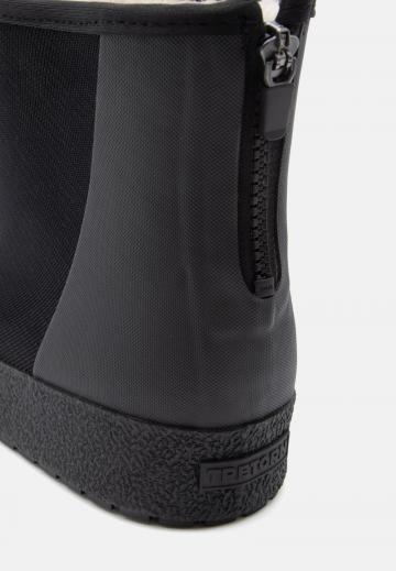 Зимние ботинки