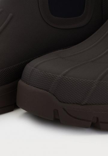 Резиновые сапоги