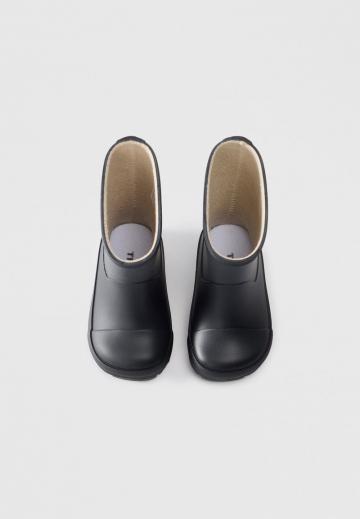 Резиновые сапоги