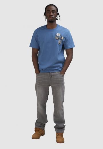 Прямые джинсы