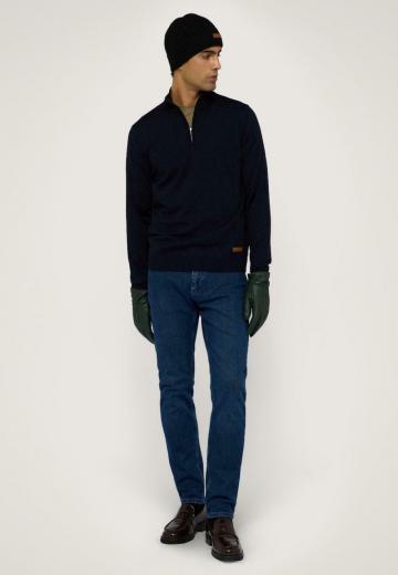 Узкие джинсы