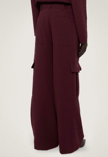 Брюки с накладными карманами
