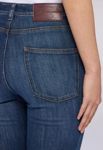 Клешеные брюки