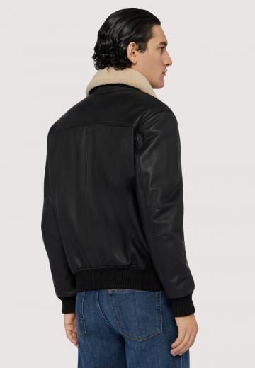 Куртка бомбер