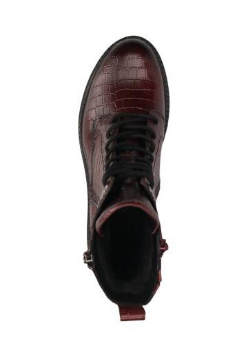 Ботинки на шнуровке