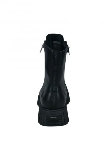 Сапожки на танкетке