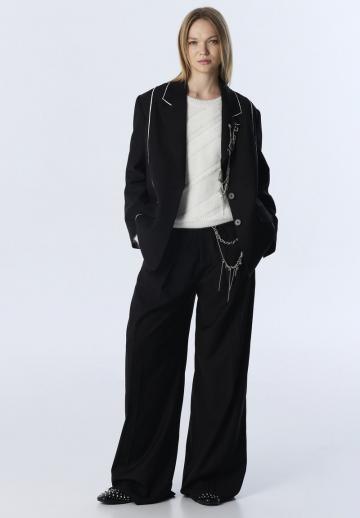 Блейзер с накладными карманами