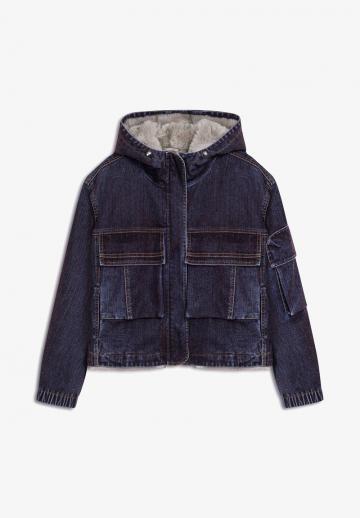 Куртка с накладнымит карманами