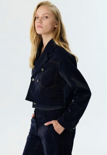 Блейзер с накладными карманами