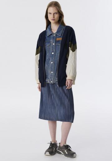 Джинсовая куртка