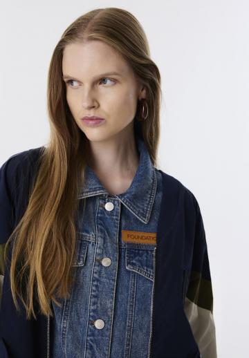 Джинсовая куртка