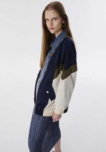 Джинсовая куртка