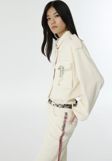 Куртка с накладнымит карманами