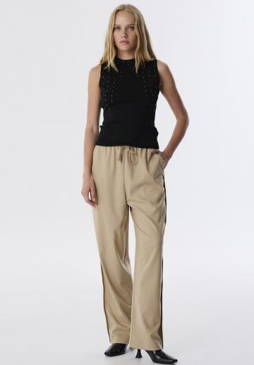 Пуловер без рукавов