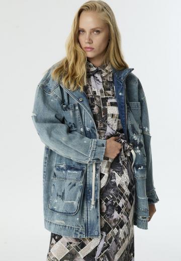 Джинсовая куртка
