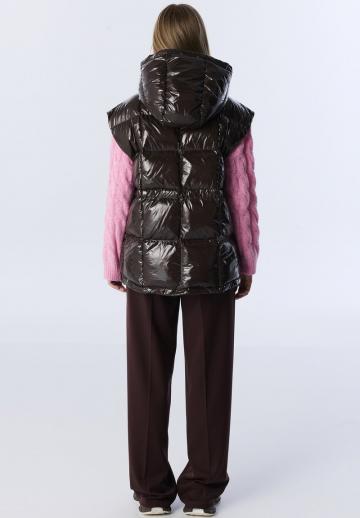 Длинный жилет