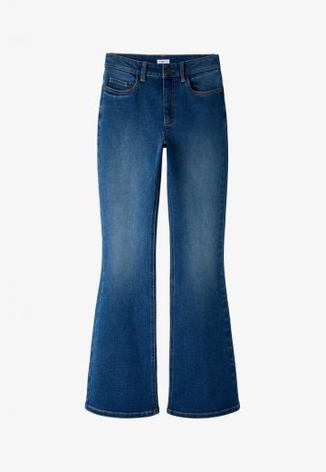 Клешеные джинсы