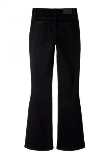 Клешеные джинсы