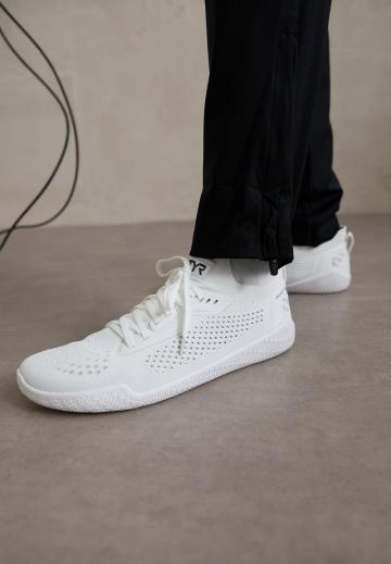 Тренировочные кроссовки