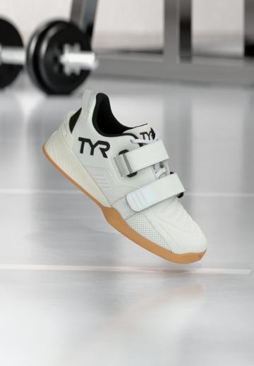 Тренировочные кроссовки