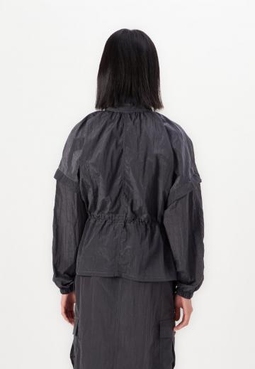 Куртка с накладнымит карманами