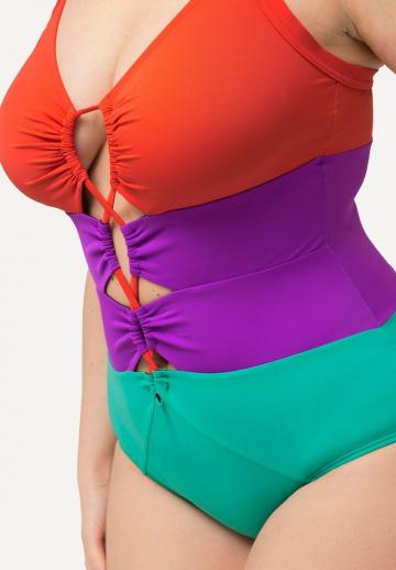 Слитный купальник