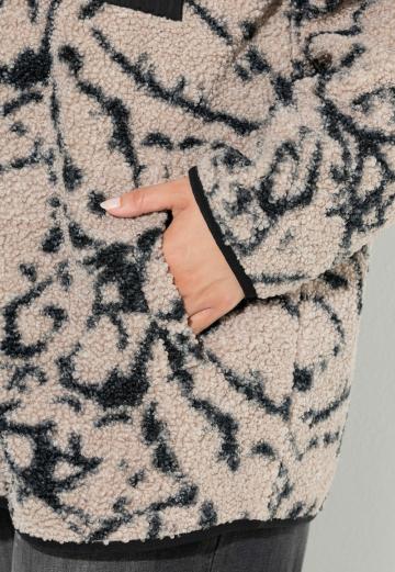 Короткое пальто