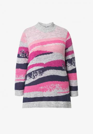 Пуловер в полоску